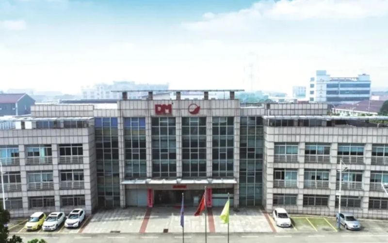 尊龙凯时人生就是搏光学6大出产基地巡回丨商丘华威新资料有限公司